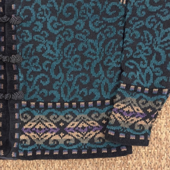 Vintage Icelandic Design Lined Sweater with Frog Fasteners - Picture 6 of 15